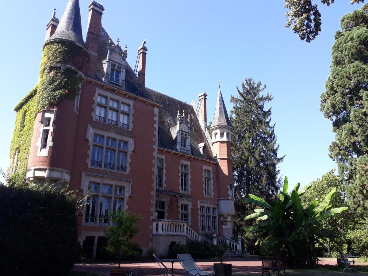 Saint-Rémy-de-Chargnat Chateau De La Vernede, La Grande Vernede المظهر الخارجي الصورة