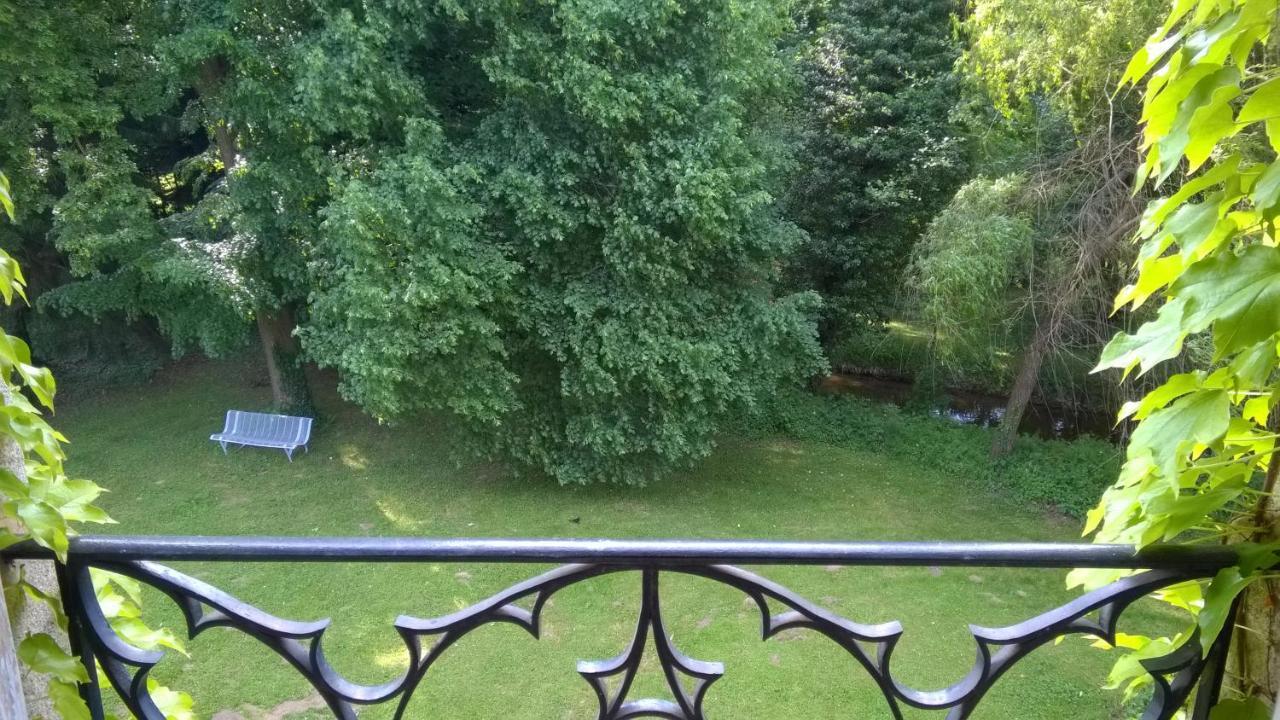 Saint-Rémy-de-Chargnat Chateau De La Vernede, La Grande Vernede المظهر الخارجي الصورة