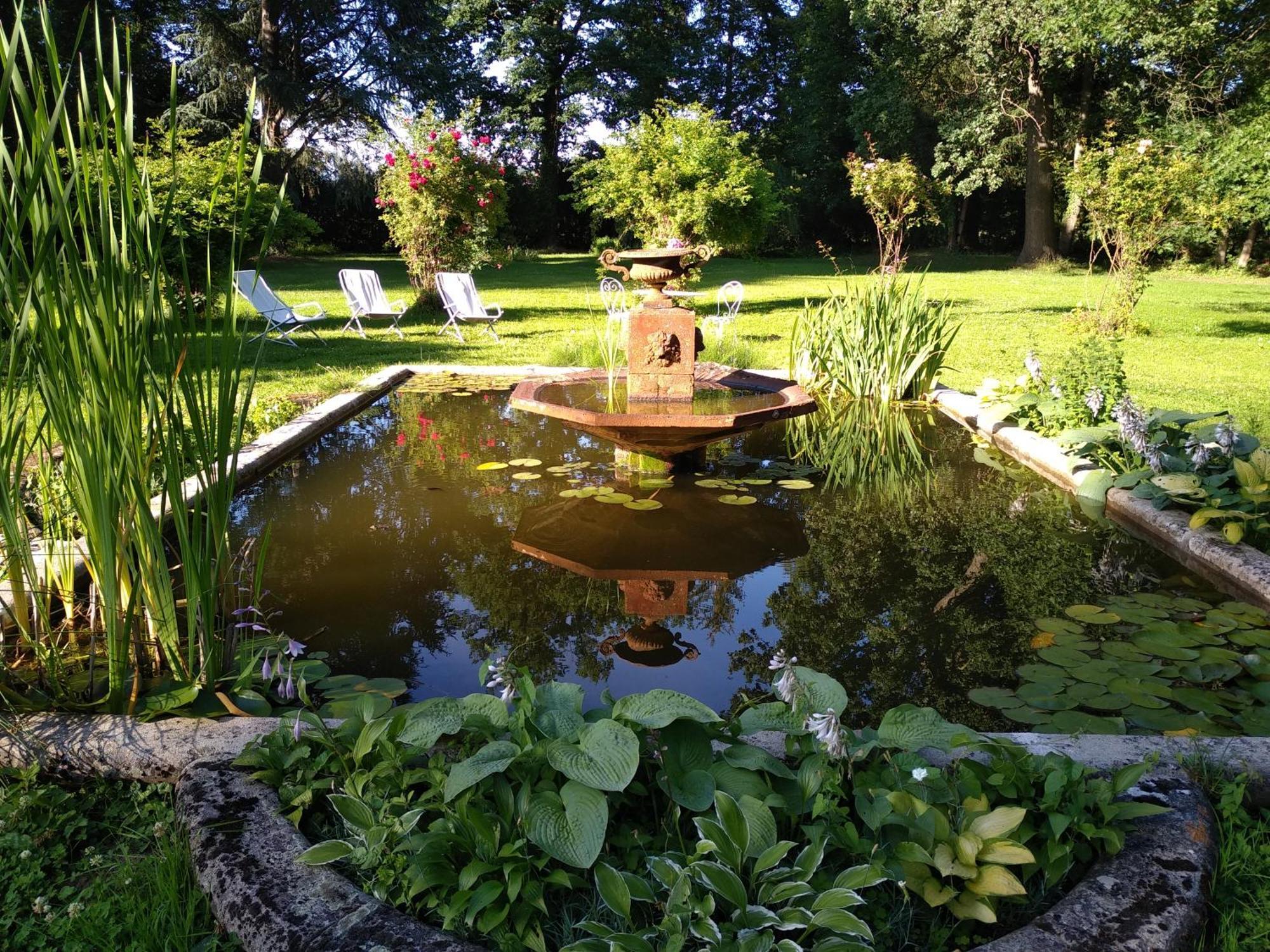Saint-Rémy-de-Chargnat Chateau De La Vernede, La Grande Vernede المظهر الخارجي الصورة